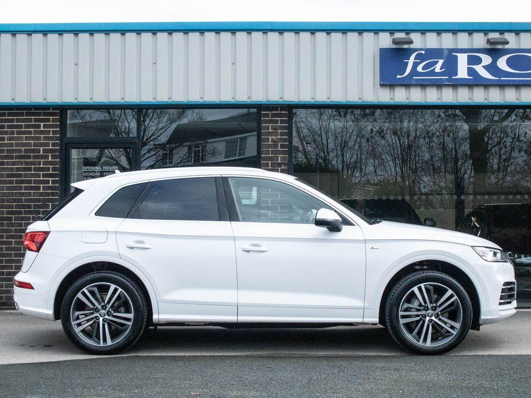 Audi Q5 2.0 55 TFSIe quattro S Line Competition S tronic PHEV Estate Petrol / Electric Hybrid Ibis White