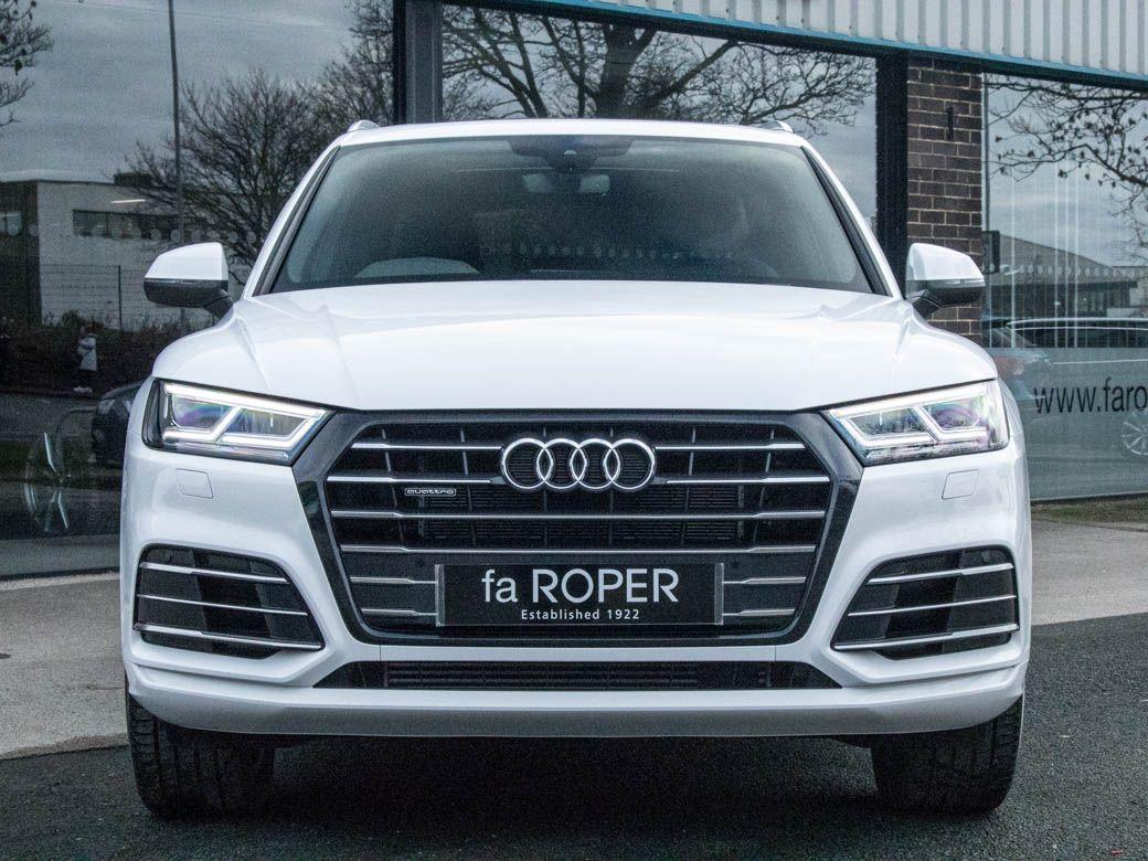 Audi Q5 2.0 55 TFSIe quattro S Line Competition S tronic PHEV Estate Petrol / Electric Hybrid Ibis White