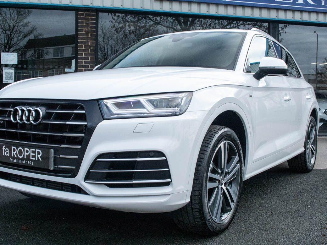 Audi Q5 2.0 55 TFSIe quattro S Line Competition S tronic PHEV Estate Petrol / Electric Hybrid Ibis White