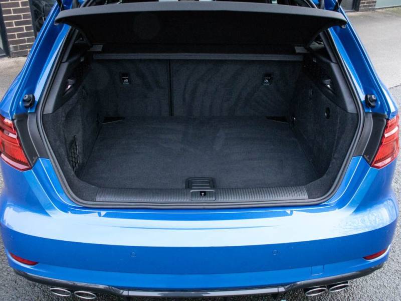 Audi A3   Registered:2020(20)