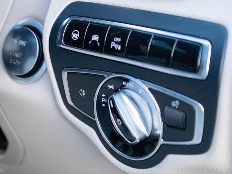 Mercedes Benz GLC   Registered:2015(65)