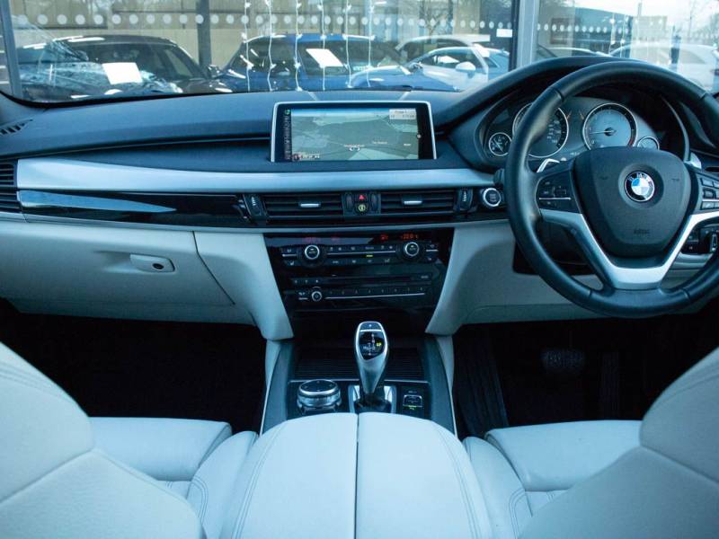 BMW X5   Registered:2015(15)
