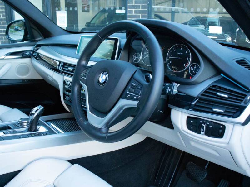 BMW X5   Registered:2015(15)