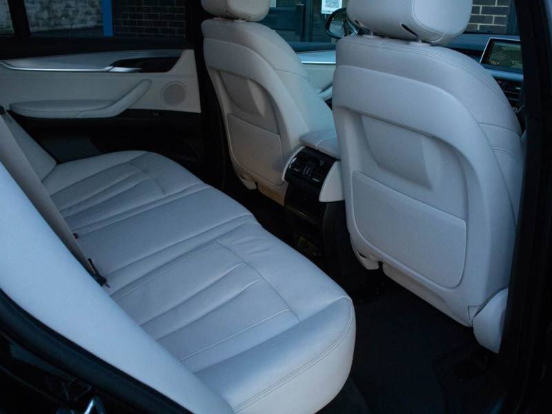 BMW X5   Registered:2015(15)