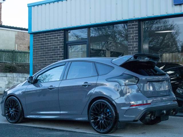 2016 Ford Focus RS 2.3T EcoBoost AWD 420bhp