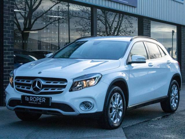 Mercedes-Benz GLA 1.6 GLA 200 SE Auto Estate Petrol Polar White