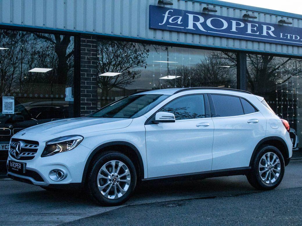 Mercedes-Benz GLA 1.6 GLA 200 SE Auto Estate Petrol Polar White