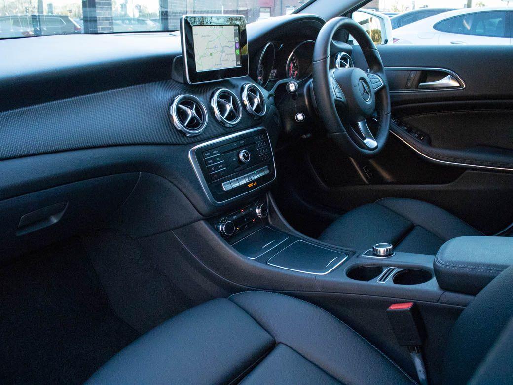 Mercedes-Benz GLA 1.6 GLA 200 SE Auto Estate Petrol Polar White