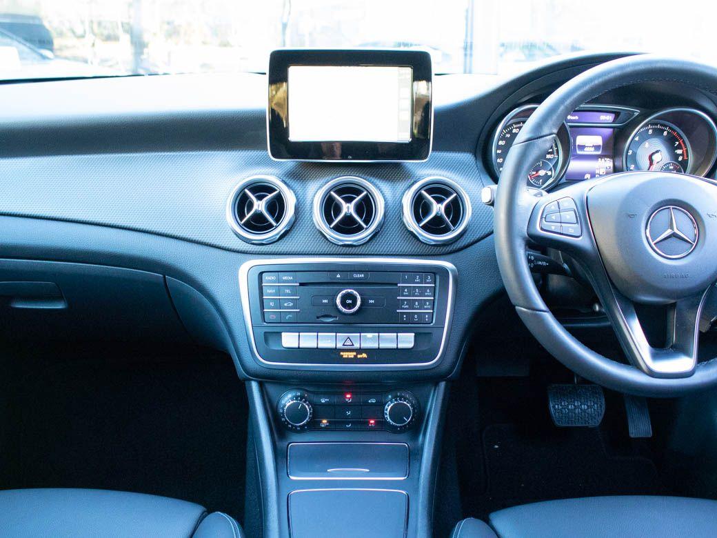 Mercedes-Benz GLA 1.6 GLA 200 SE Auto Estate Petrol Polar White