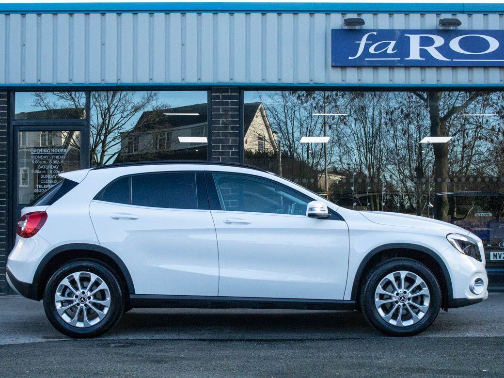 Mercedes-Benz GLA 1.6 GLA 200 SE Auto Estate Petrol Polar White