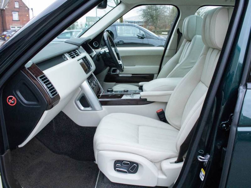 Land Rover Range Rover   Registered:2015(15)