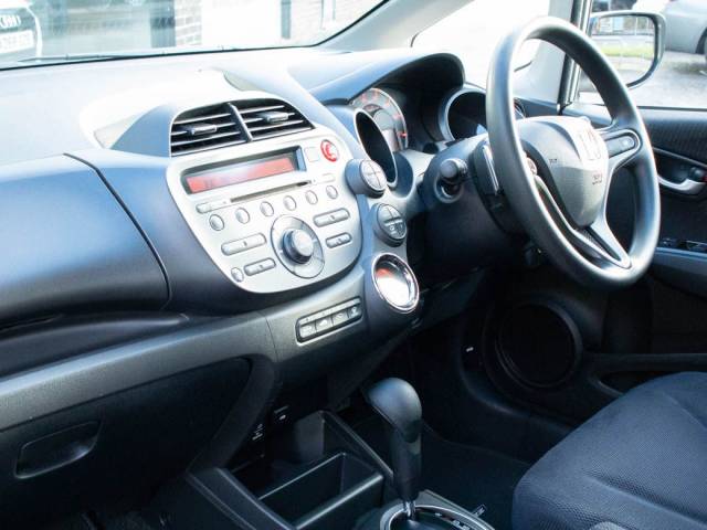 2013 Honda Jazz 1.4 i-VTEC ES 5 door CVT Auto