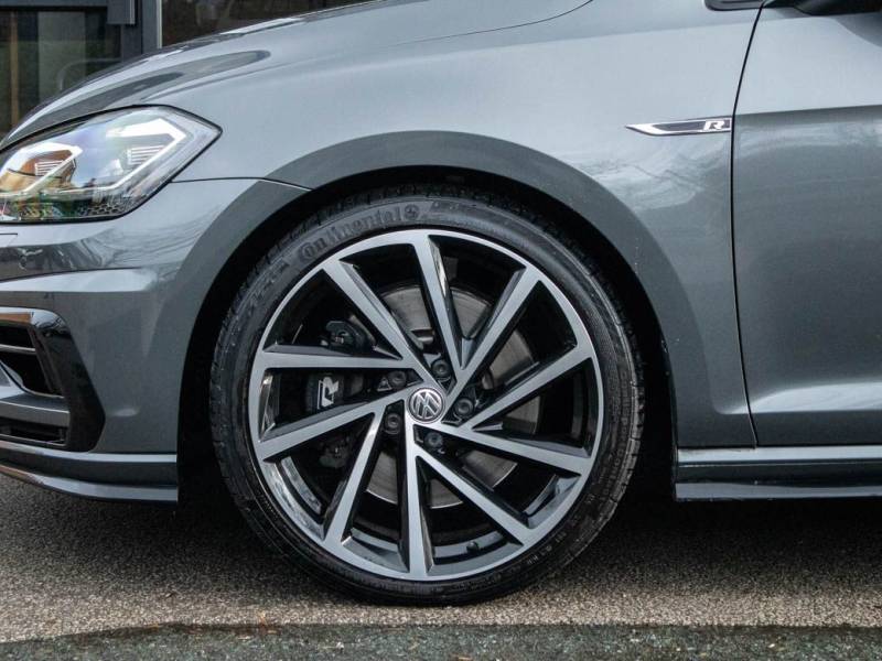 Volkswagen Golf   Registered:2019(19)