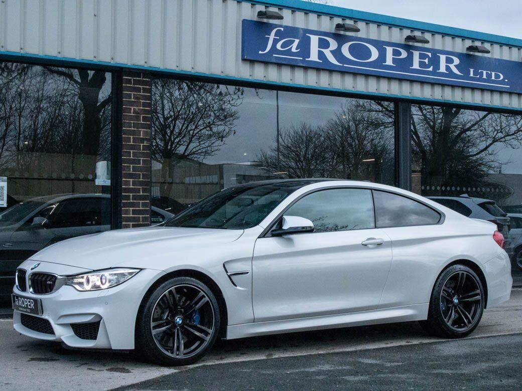 BMW M4 M4 3.0 Coupe DCT Coupe Petrol Mineral White Metallic