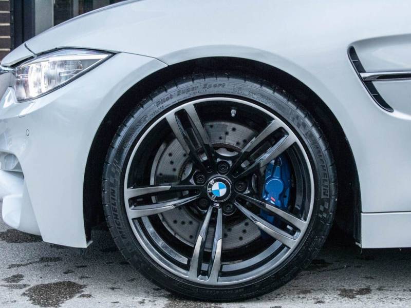 BMW M4   Registered:2015(15)