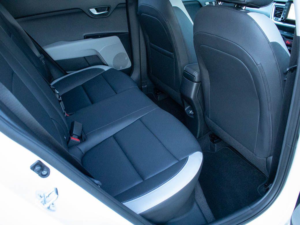 Kia Stonic 1.0T GDi 4 118bhp Hatchback Petrol Clear White With Black Roof (Premium)