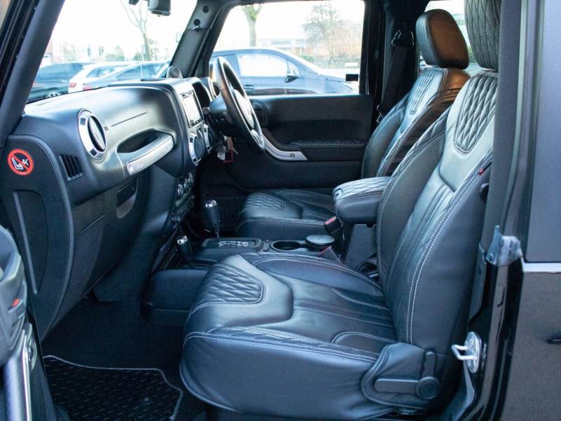 Jeep Wrangler   Registered:2014(64)