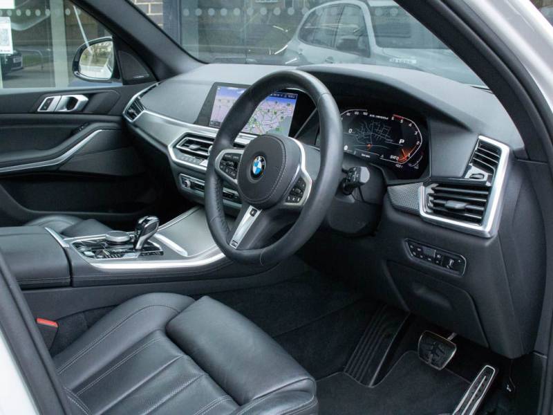 BMW X5   Registered:2019(19)