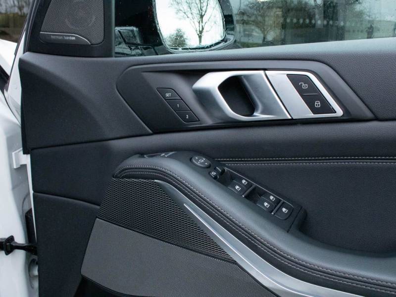 BMW X5   Registered:2019(19)