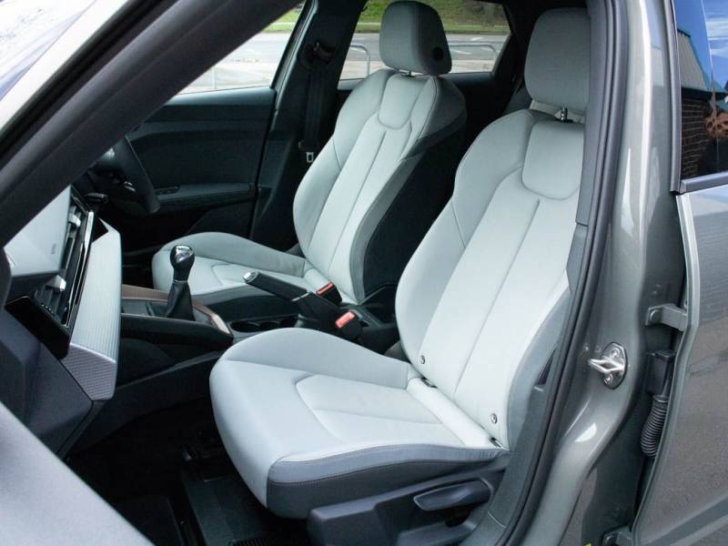 Audi A1   Registered:2019(19)