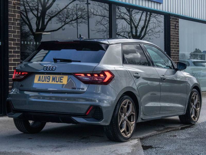 Audi A1   Registered:2019(19)