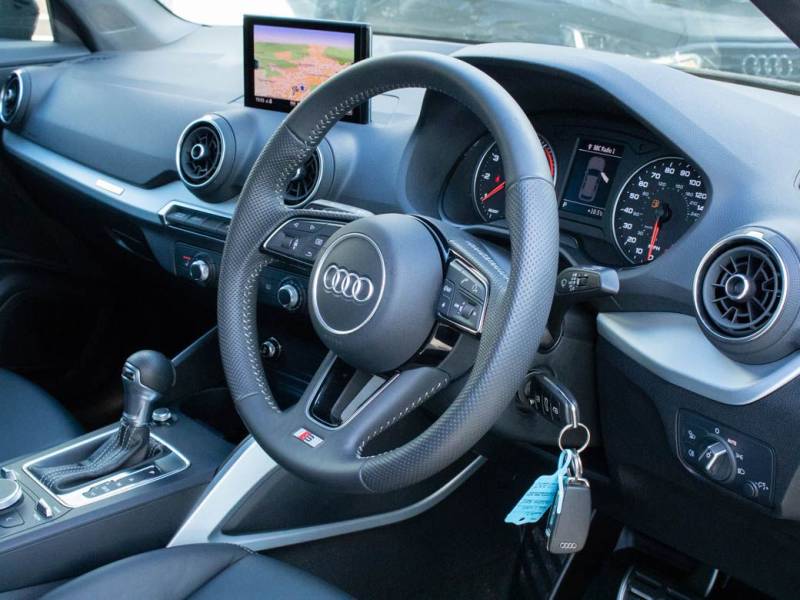 Audi Q2   Registered:2020(20)