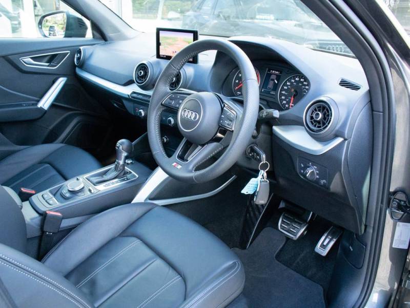 Audi Q2   Registered:2020(20)