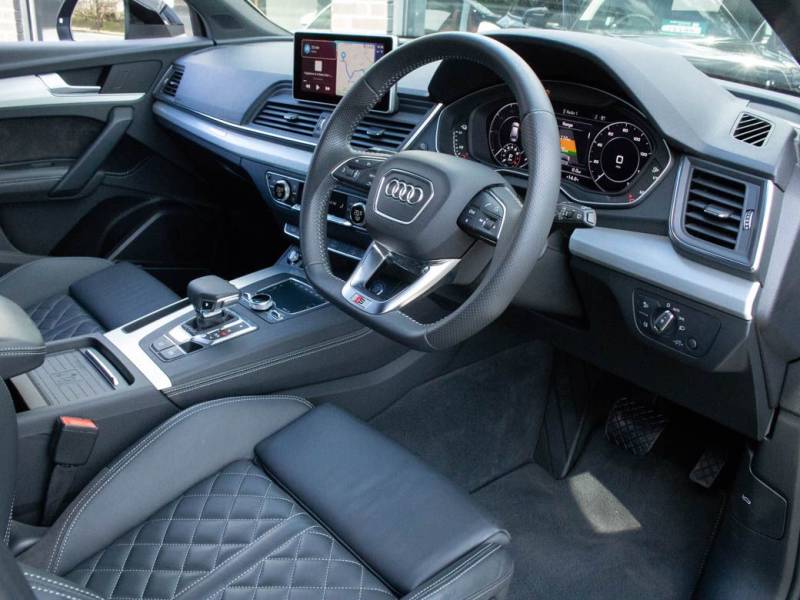 Audi Q5   Registered:2019(69)