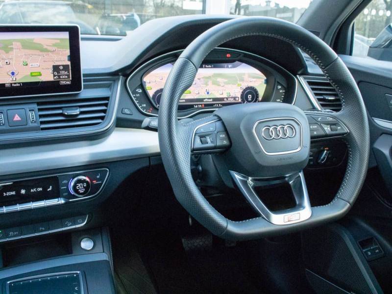 Audi Q5   Registered:2019(69)