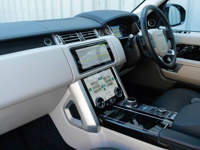 Land Rover Range Rover   Registered:2018(67)