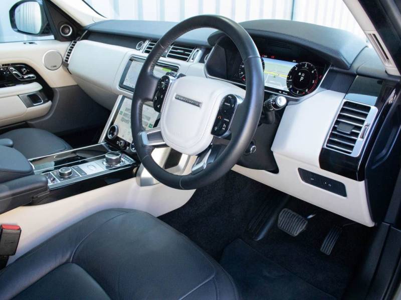 Land Rover Range Rover   Registered:2018(67)