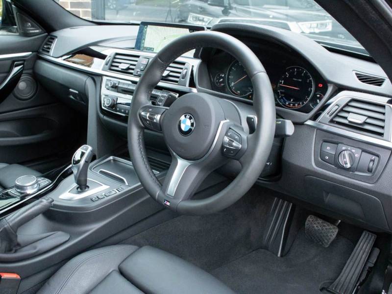 BMW 4 Series   Registered:2018(18)