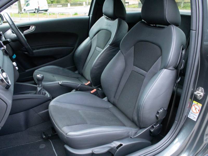 Audi A1   Registered:2012(12)