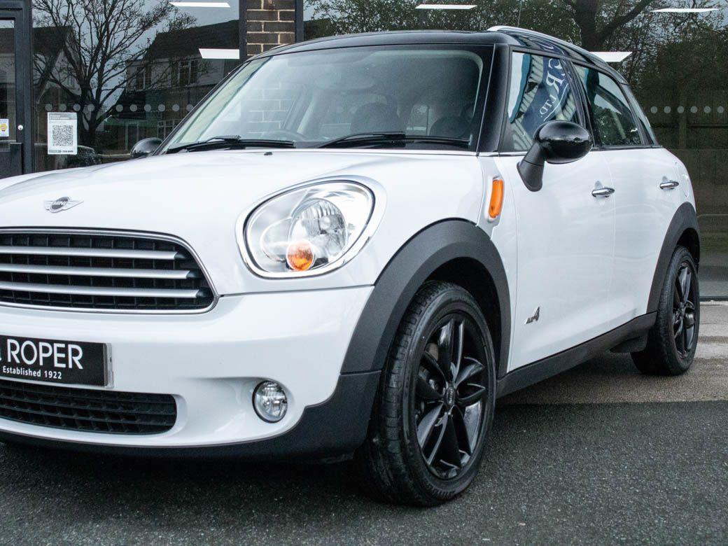 Mini Countryman 2.0 Cooper D ALL4 Auto Hatchback Diesel Light White