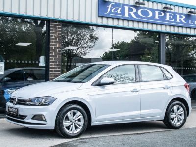 Volkswagen Polo 1.0 TSI SE DSG 5 door 95ps Hatchback Petrol White Silver Metallic