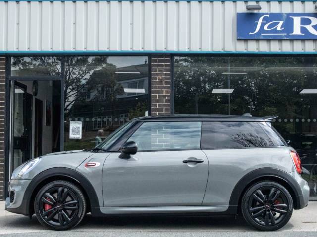 2017 Mini Hatchback 2.0 John Cooper Works 3 door 231bhp