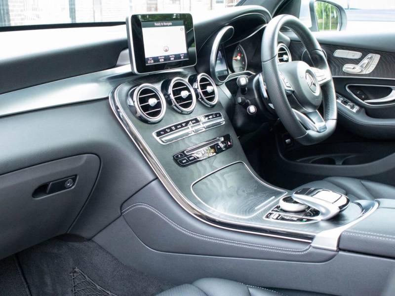 Mercedes Benz GLC   Registered:2017(17)