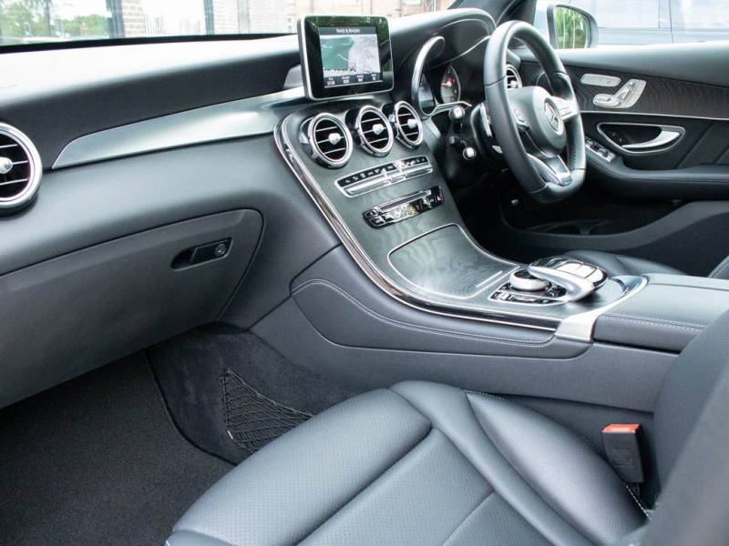 Mercedes Benz GLC   Registered:2017(17)