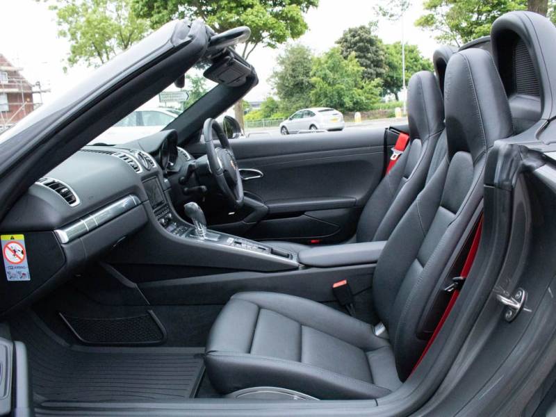 Porsche Boxster   Registered:2015(15)