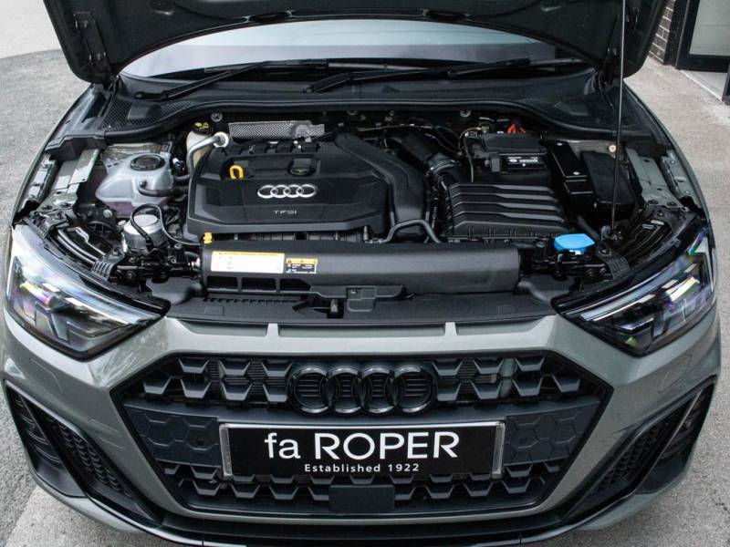 Audi A1   Registered:2019(19)