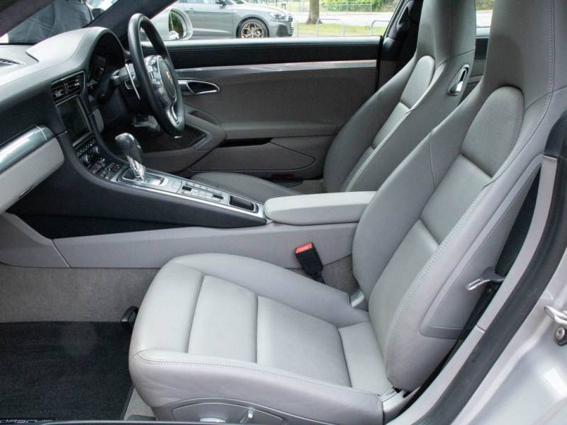 Porsche 911   Registered:2012(62)