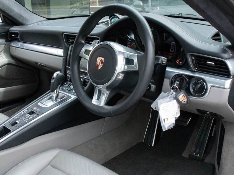 Porsche 911   Registered:2012(62)