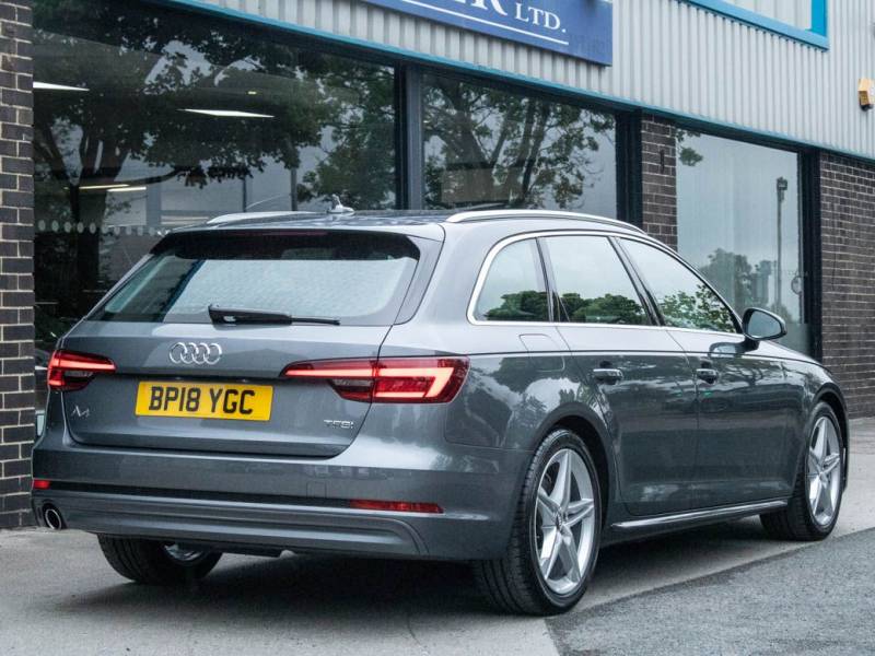 Audi A4 Avant   Registered:2018(18)