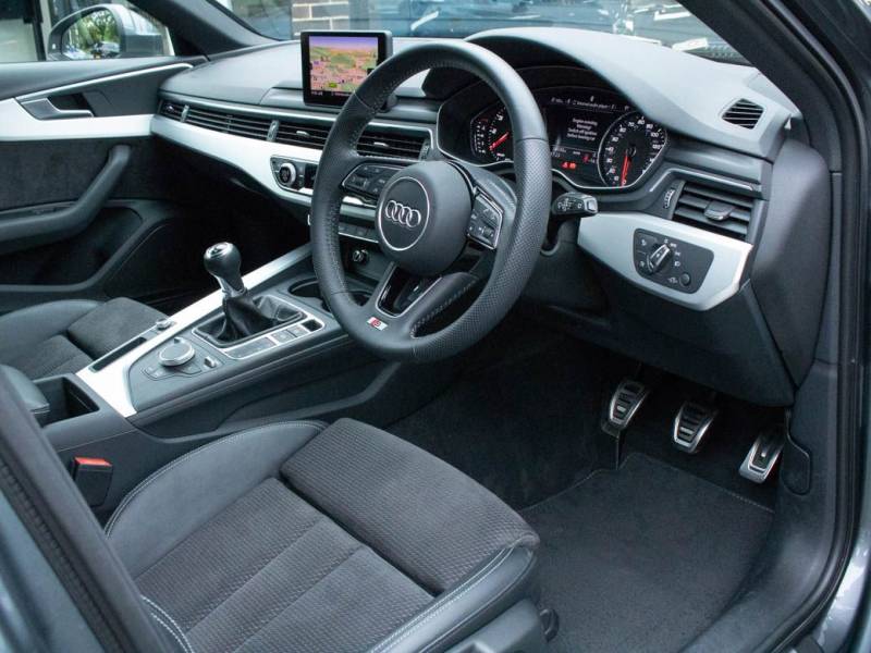 Audi A4 Avant   Registered:2018(18)