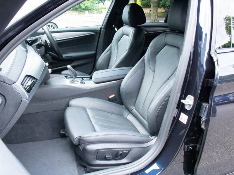 BMW 5 Series   Registered:2019(69)