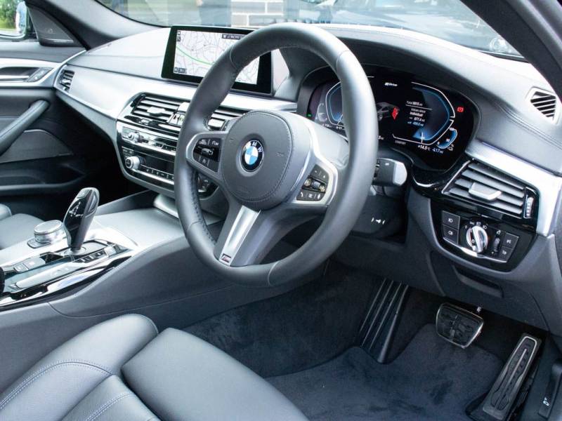 BMW 5 Series   Registered:2019(69)