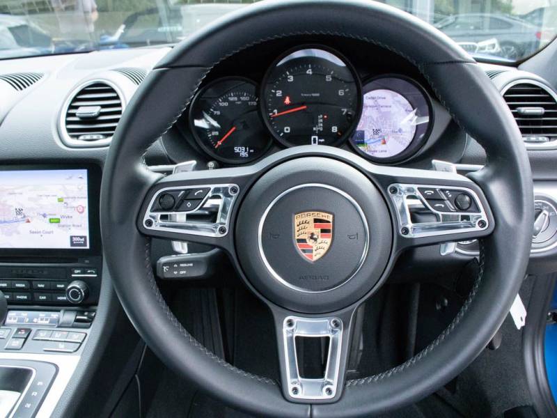 Porsche Cayman   Registered:2018(18)