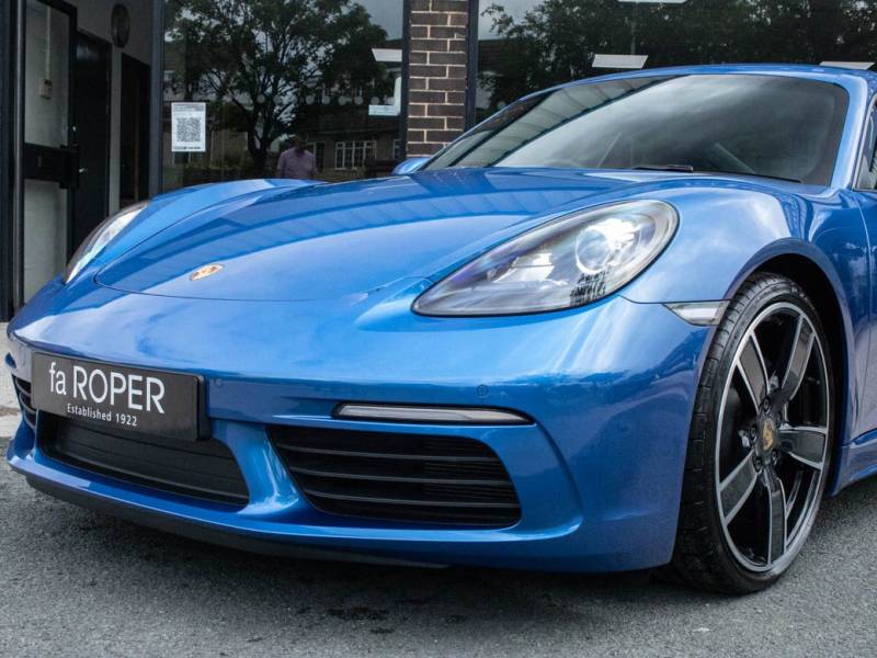 Porsche Cayman   Registered:2018(18)