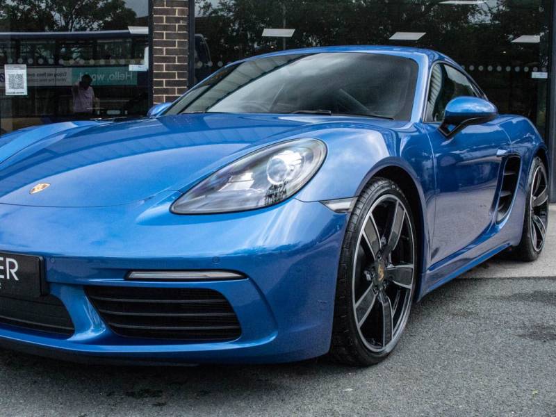 Porsche Cayman   Registered:2018(18)