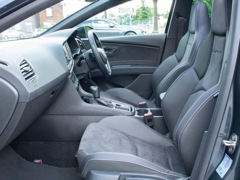 SEAT Leon   Registered:2018(68)